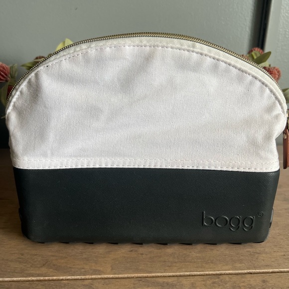 BOGG BAG Bags Bogg Bag Beauty The Bogg Cosmetic Bag Black White